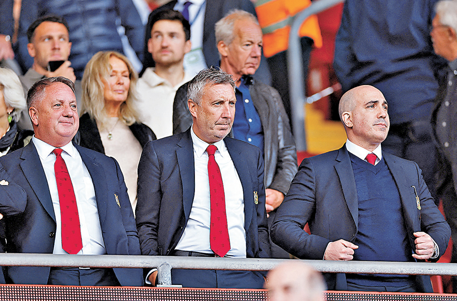 ●韋確斯（下排中）是艾摩廉在早前記招重點批評對象。  資料圖片