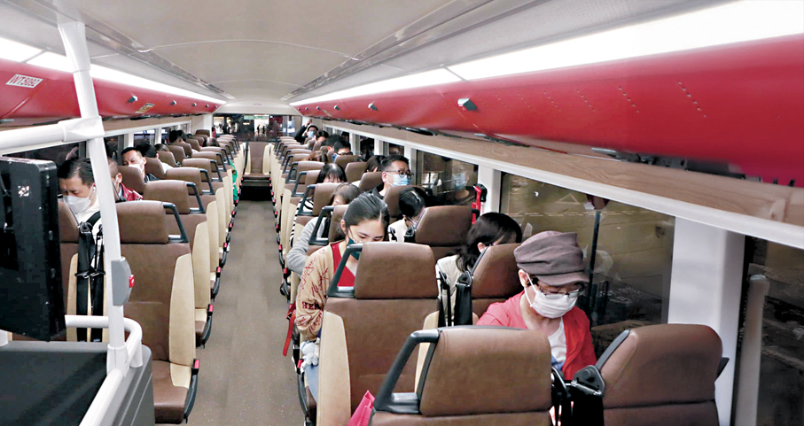 ●強制安裝及佩戴安全帶的新規例將於本月25日生效。 資料圖片