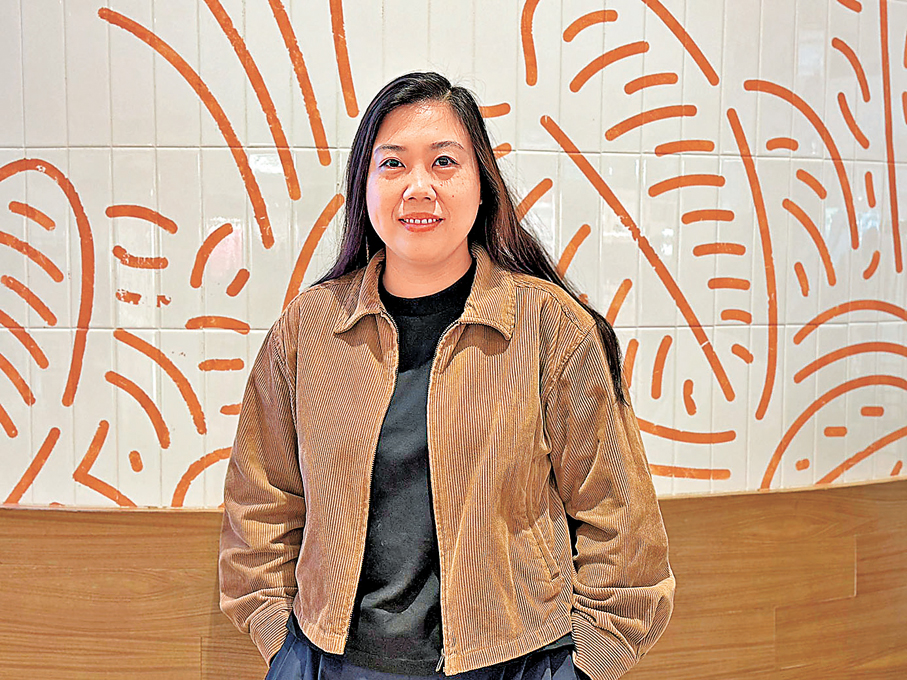 ●曾麗婷  記者陳藝  攝