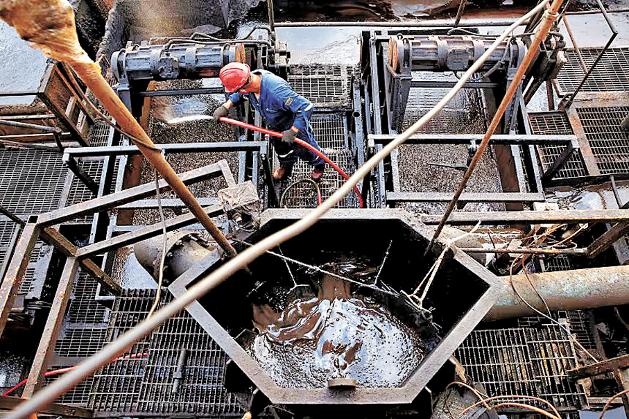 ●特朗普覬覦委國石油資源。圖為委國石油公司營運的一口油井。 路透社