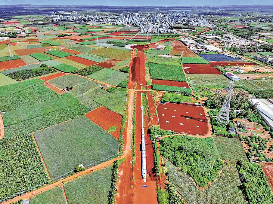 ●雷州半島灌區工程是「環北部灣廣東水資源配置工程」的重要配套項目。圖為該配置工程施工現場。香港文匯報廣東傳真