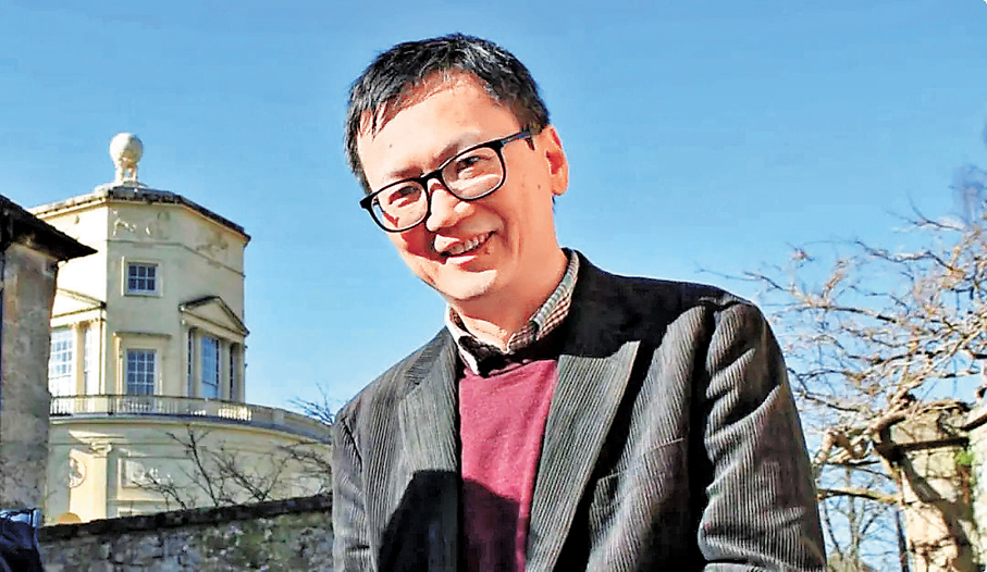 ●魯迅版畫獎獲得者何為民。受訪者供圖