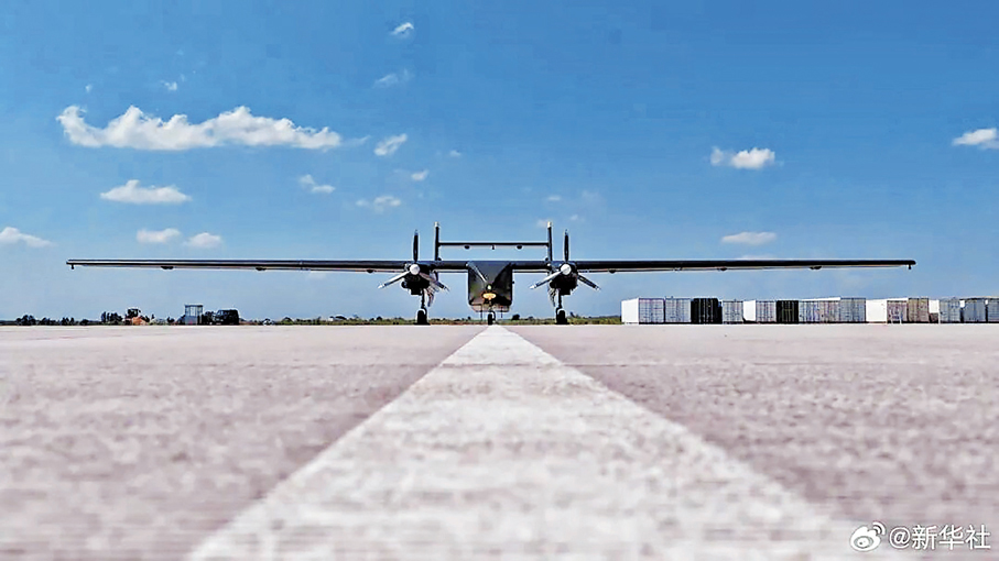●「天馬—1000」載重能力相當於一輛標準小轎車的重量，可一次性運送大量物資。   新華社