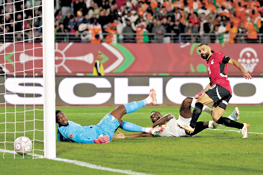 ●沙拿（右）替埃及建功。  美聯社