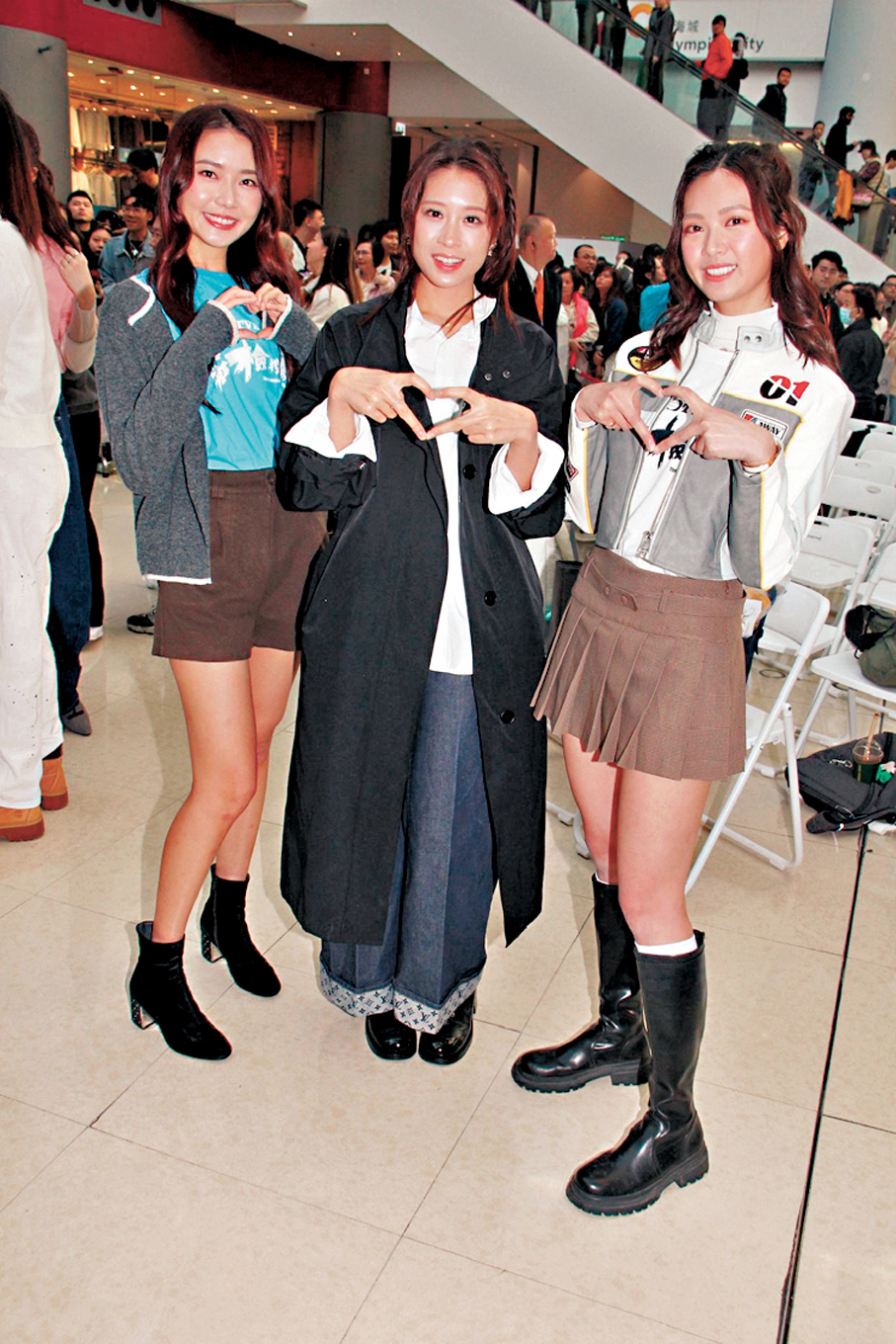 ●（左起）戴祖儀、林凱恩與游嘉欣齊派心。   香港文匯報記者達里  攝