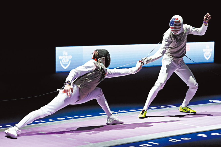 ●林浩朗（左）是港隊新希望。  中國香港劍擊總會圖片