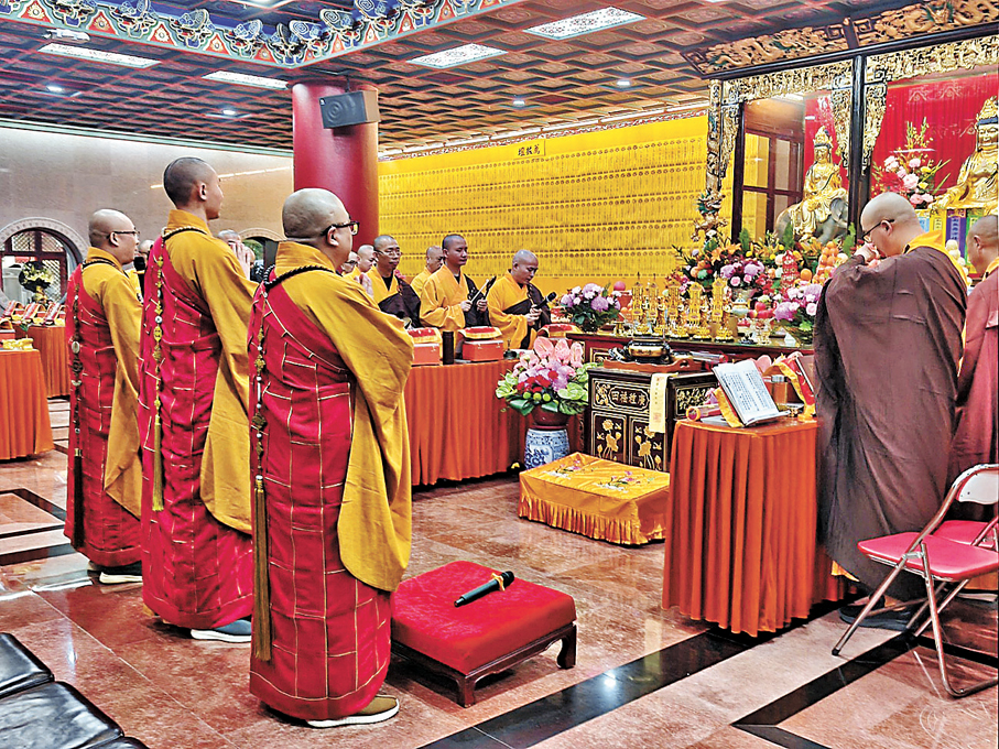 ●荃灣西方寺舉辦「四十九天誦經超度法會」圓滿，為大埔宏福苑火災所有罹難者及傷者致以誠懇的迴向及祝福。