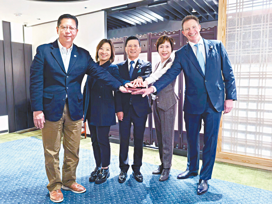 ●左起：張健強、尹玄慧、徐志堅、劉佩玲、白凱榮。