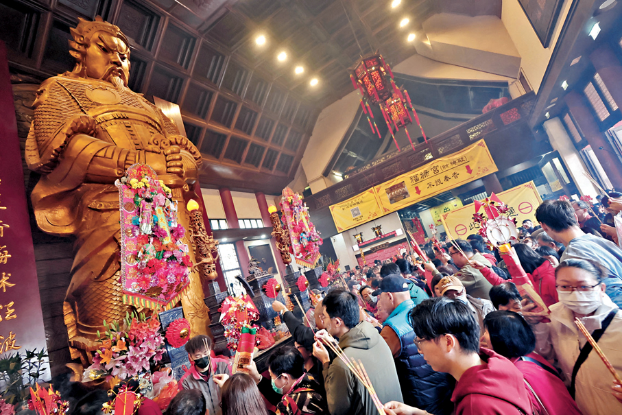 ●圖為市民在車公廟祈福。 資料圖片
