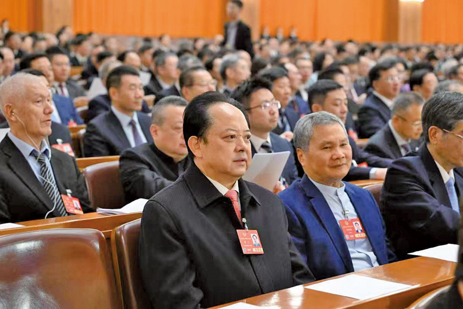 ●2025年3月，舒心參加2025年全國兩會。