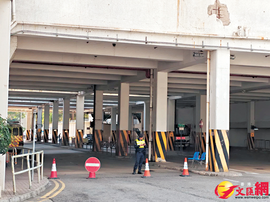 ●廣福邨路口禁止未經許可車輛進入。香港文匯報記者劉友光  攝