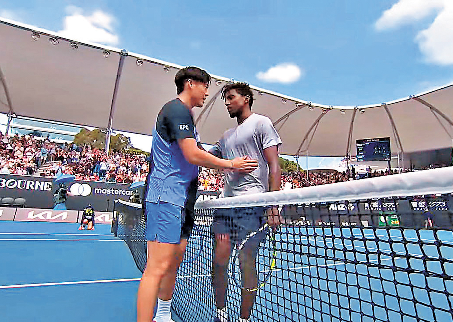 ●黃澤林（左）賽後祝賀耶馬。 澳網官網片段截圖