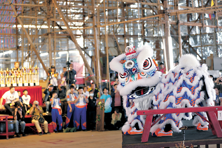 ●獅王爭霸比賽人氣火爆。 香港文匯報記者萬霜靈  攝