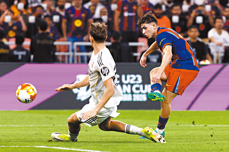 ●巴塞新星費明盧比斯（右）火力全開。 資料圖片