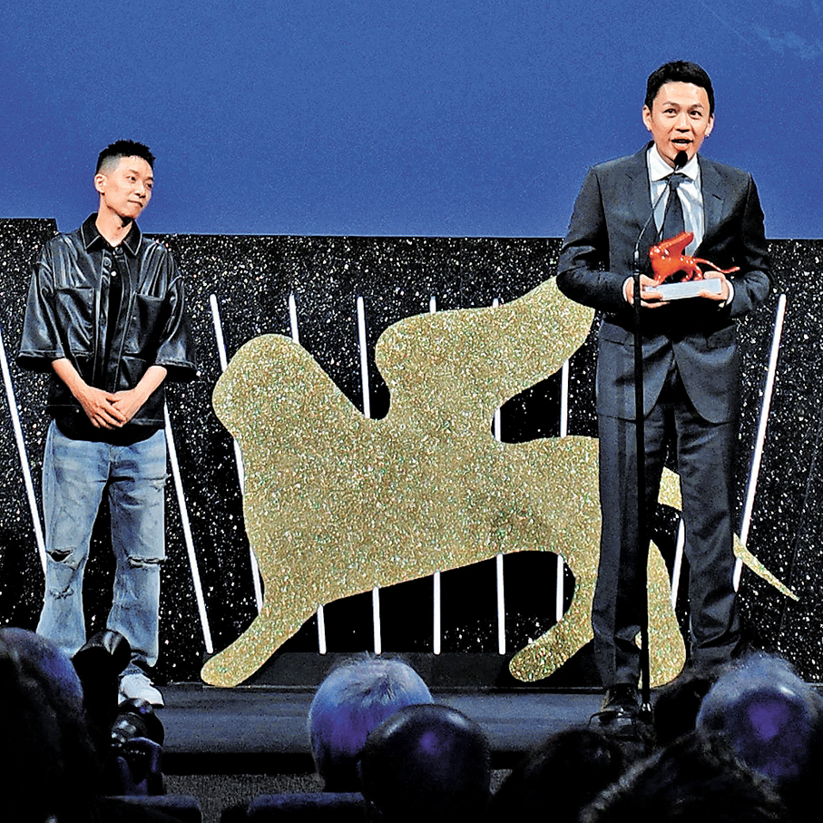 ●單佐龍助力李鴻其在威尼斯影展獲得「未來之獅獎」。 受訪者供圖