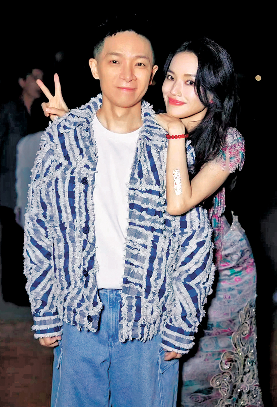 ●單佐龍與舒淇老友鬼鬼。   受訪者供圖