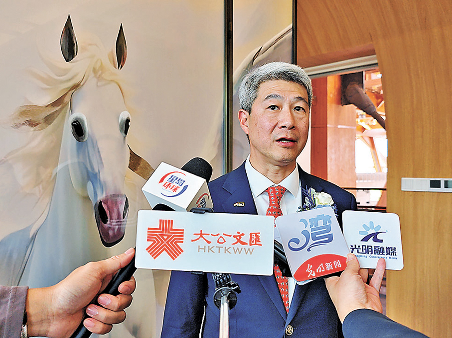 ●國際馬術聯合會副主席、國際馬術聯合會第八區主席黃啟芳  香港文匯報記者李薇  攝