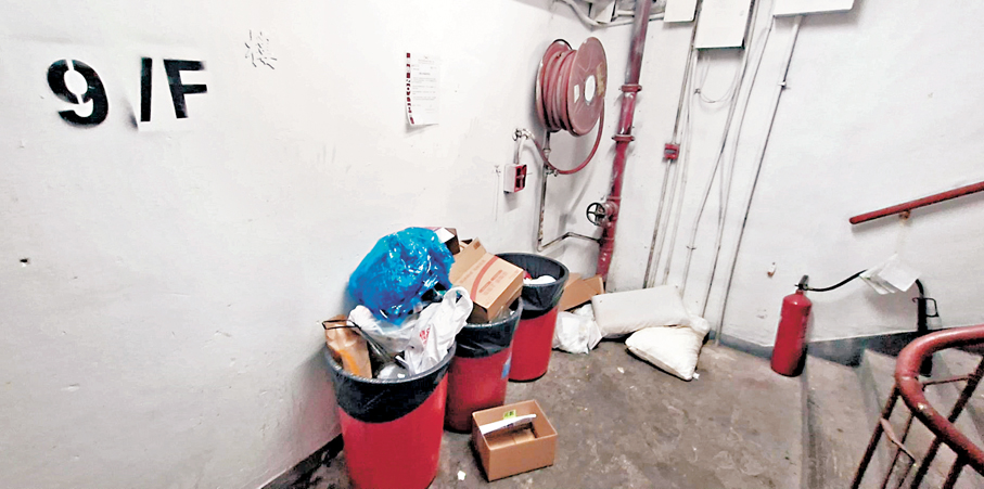 ●大部分居民都能在指定位置丟棄垃圾，但仍有小部分雜物隨地棄置。 香港文匯報記者鄧偉明  攝