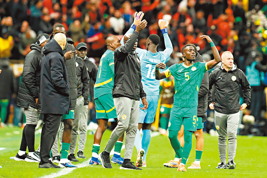 ●塞內加爾一度以罷踢抗議球證執法水平。  美聯社