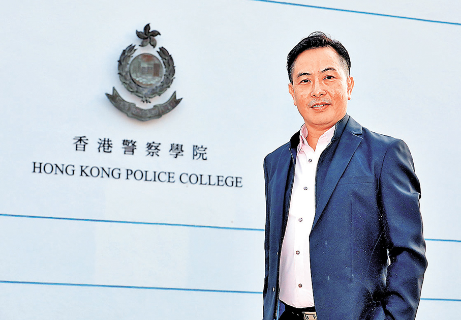 ●警察談判組成員陳日風督察   警方圖片