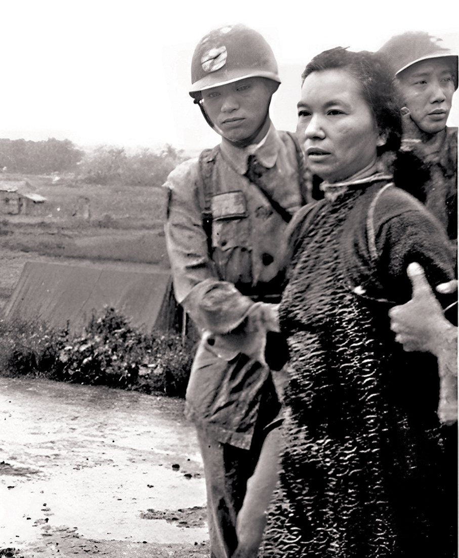 ●朱楓烈士就義前的一幕。