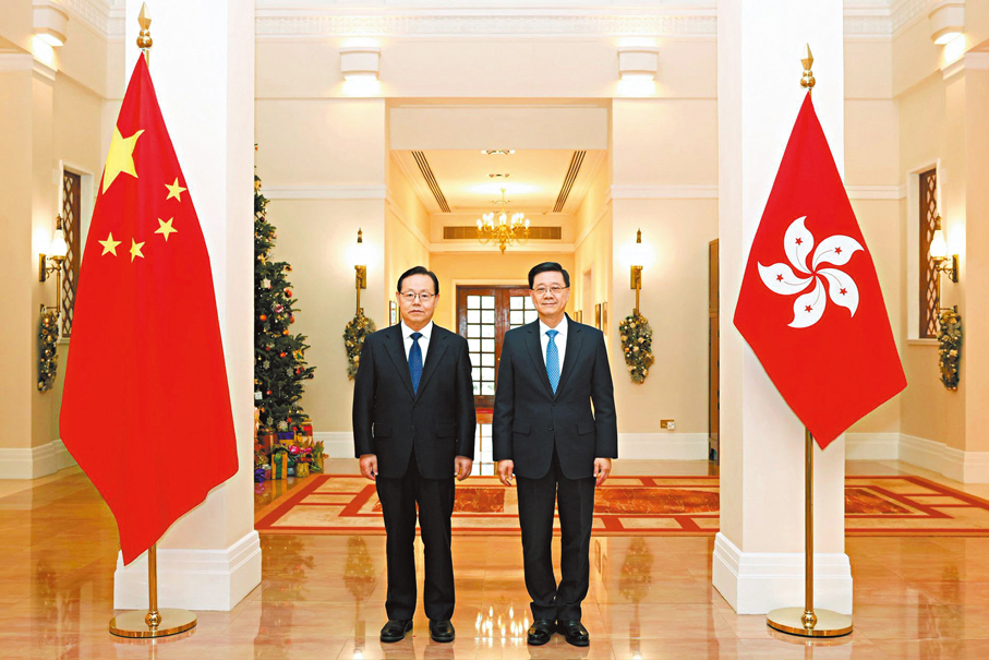 ●李家超與蔣作君會面。 李家超Fb相