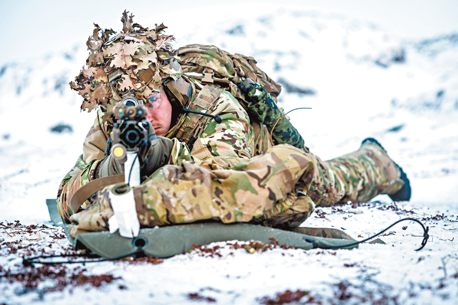●丹麥士兵在格陵蘭進行訓練。 法新社