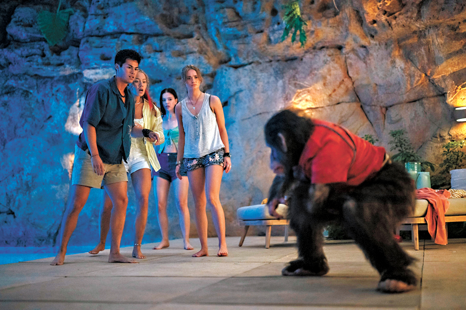 ●主人變敵人， 度假之旅驚變恐怖大逃亡。