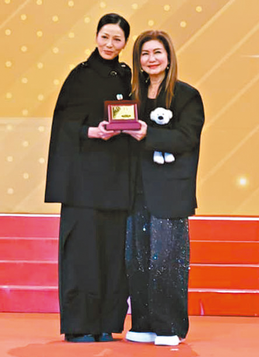 ●滕麗名服務TVB已經30年。  香港文匯報記者梁靜儀 攝