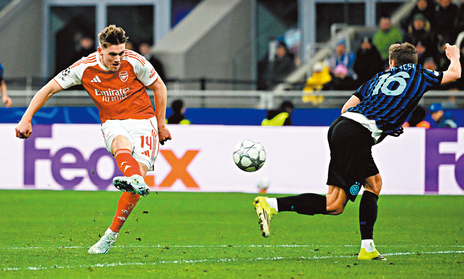 ●約基利斯（左）取得入球。  新華社