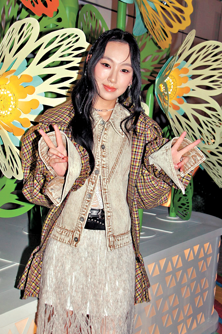 ●炎明熹感恩從歌手身份中學習，令她成長了很多。  香港文匯報記者達里 攝