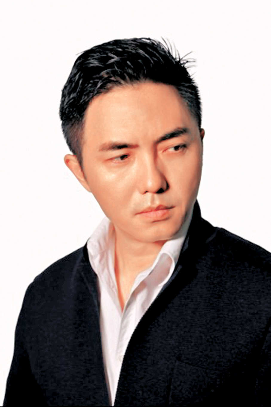 ●設計師潘虎已為聯合國郵政管理局設計了6款生肖郵票。 受訪者供圖