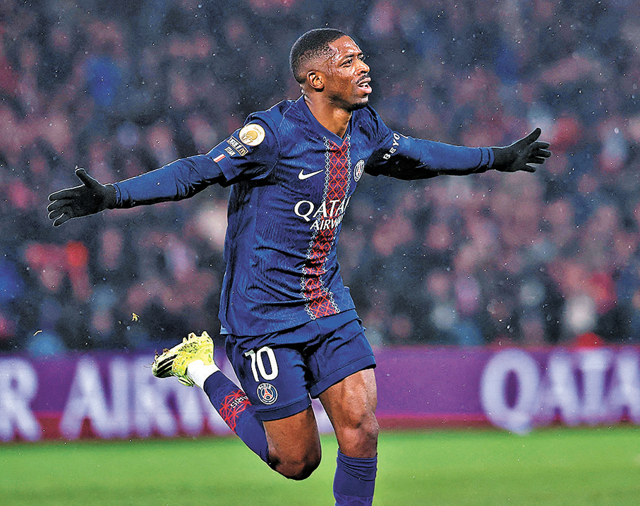 ●奧士文尼迪比利傷癒復出後，PSG陣容更趨完整。  資料圖片