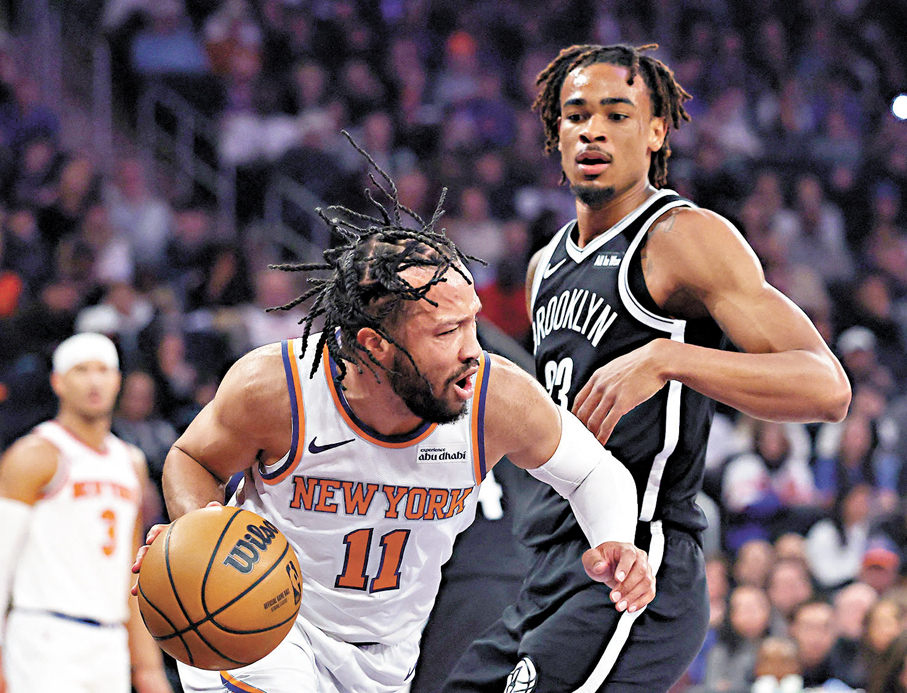 ●紐約人主場大勝，賓臣（左）攻入全場最高20分。 法新社