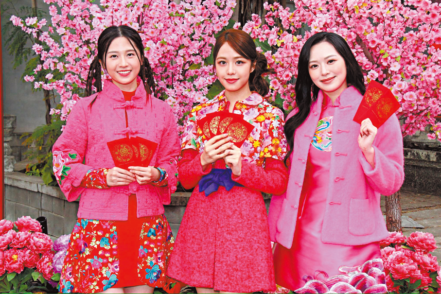 ●右起：馮盈盈、莊子璇和倪嘉雯主持節目。  香港文匯報記者達里 攝