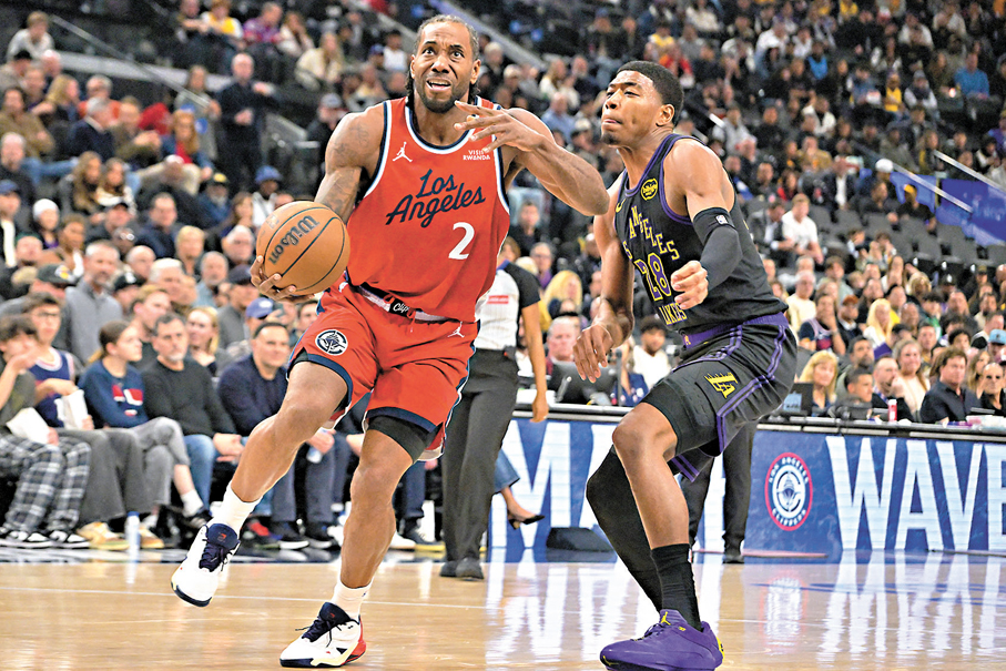 ●李奧拿德（左）復出即帶領快艇報捷。 路透社