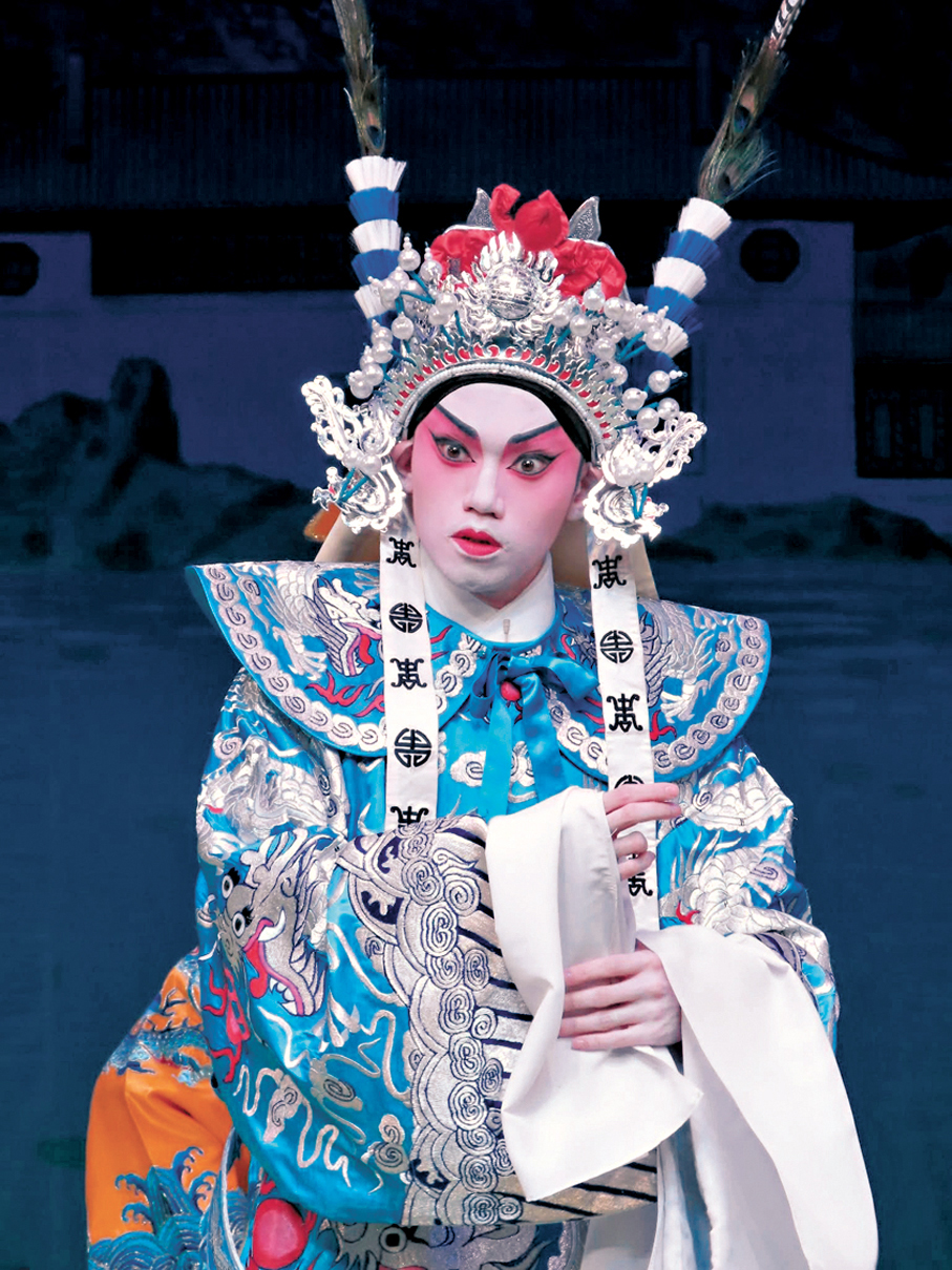 ●譚穎倫在《梟雄虎將美人威》演衛干城。