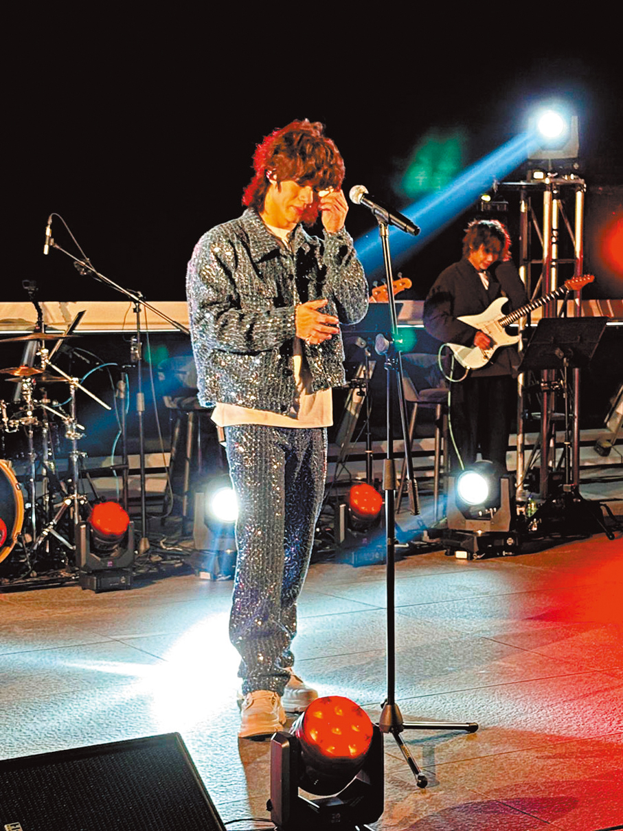 ●曾比特數度哽咽落淚。香港文匯報記者阿祖  攝