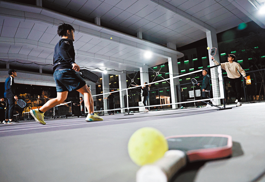 匹克球男女皆宜兼易上手，成為近年本港最「潮」運動。