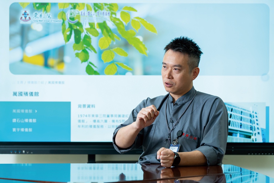 ●仵工甄卓麒（Jacky）談起工作時多番強調「尊重」，此非工作口號，而是他曾親身處理外公後事的心路歷程。