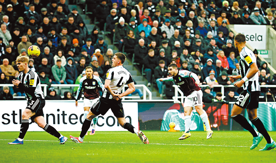 ●貝安迪亞（右二）是維拉贏波一大功臣。  路透社