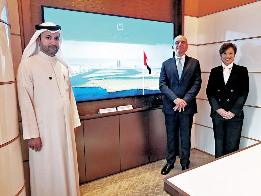 ●（左起）Marjan集團行政總裁Abdulla Al Abdouli、拉斯海瑪房地產集團（RAK Properties）行政總裁Sameh Muhtadi、拉斯海瑪國際企業中心（RAK International Corporate Centre）行政總裁Sandra Marie Louw。 香港文匯報記者曾業俊  攝