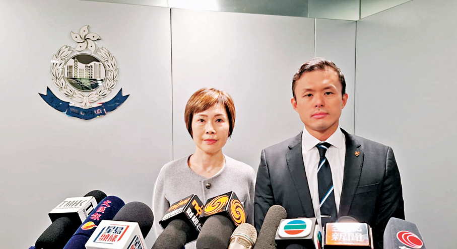 ●馮培基（右）及劉佩玲  香港文匯報記者鄧偉明   攝