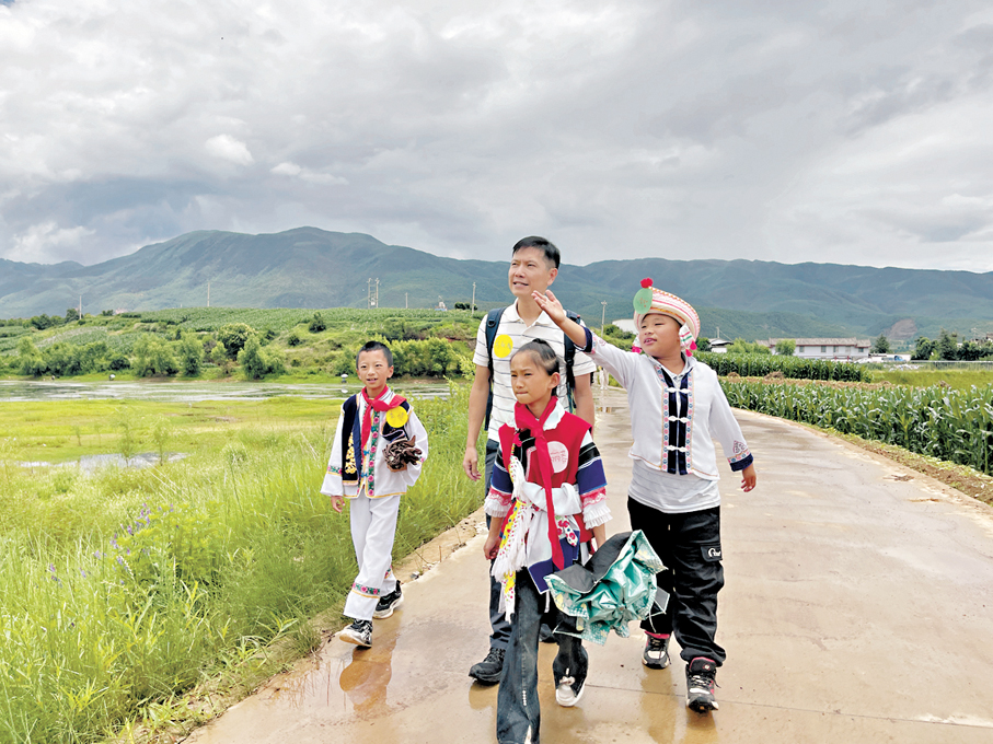 護童之路●2025年，在雲南了解當地兒童的需求。圖片由方卓祺提供