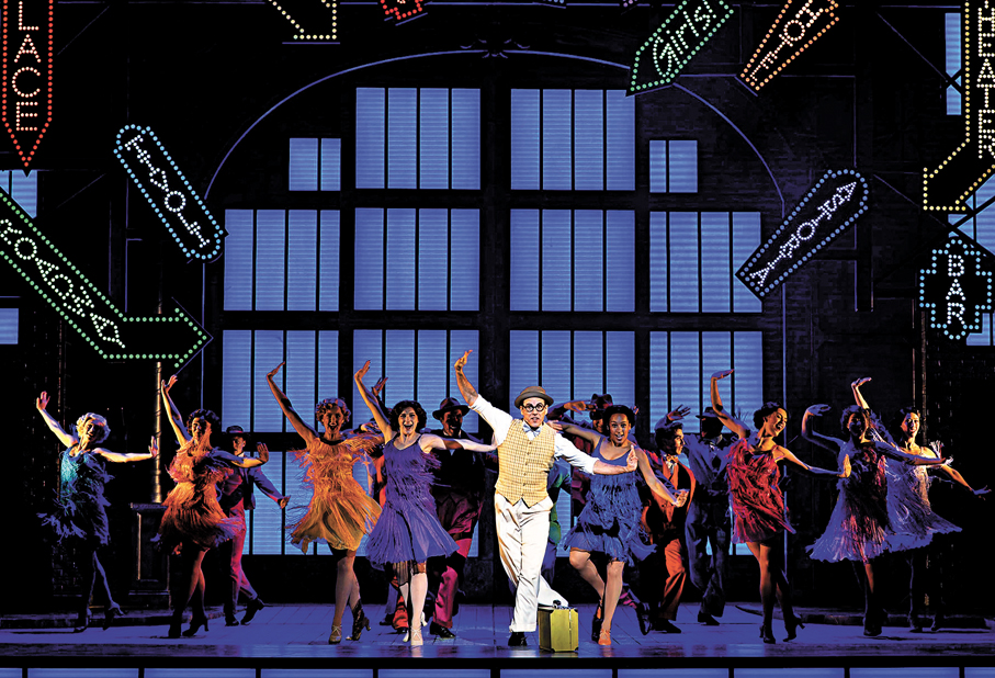 ●倫敦西區原版音樂劇《雨中曲》深圳上演。 主辦方供圖