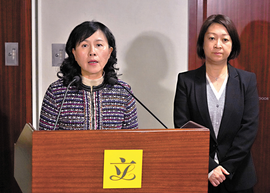 ●陳美寶（左）。香港文匯報記者曾興偉  攝