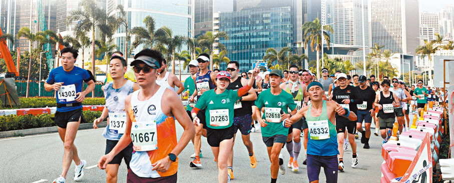●香港醫療輔助隊憑藉專業能力為渣馬參與者的健康保駕護航。   資料圖片