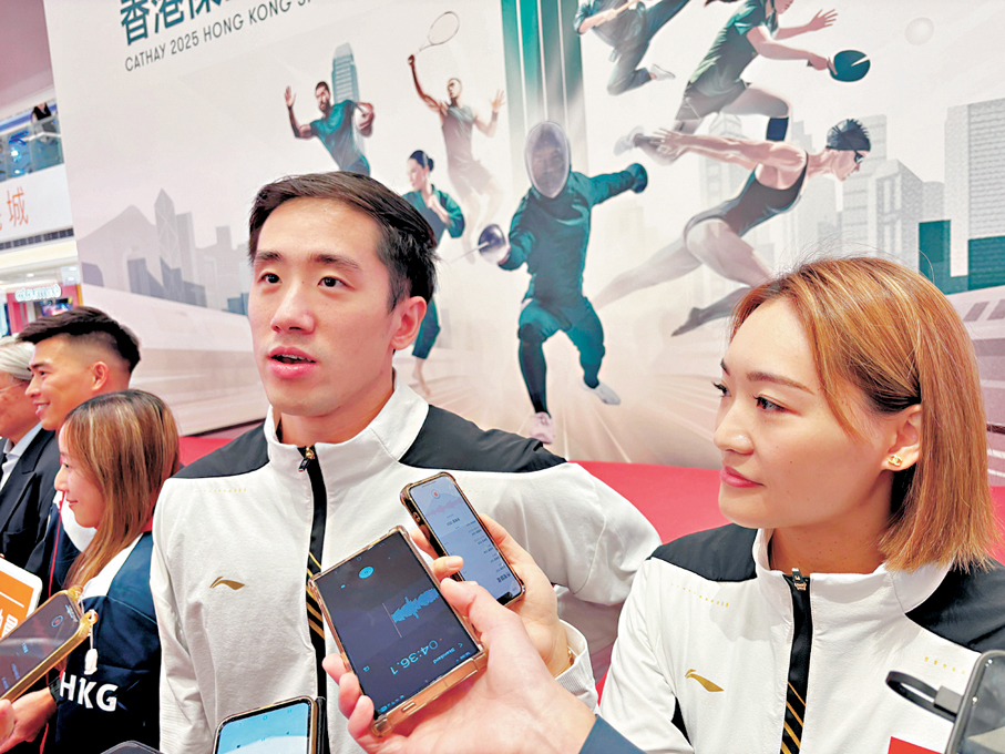 ●「鄧謝配」接受記者訪問。 香港文匯報記者張發兒  攝