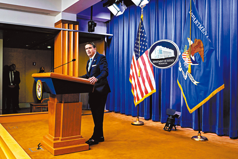 ●布蘭奇說，檔案中沒有刪除或屏蔽對特朗普不利的內容。 路透社