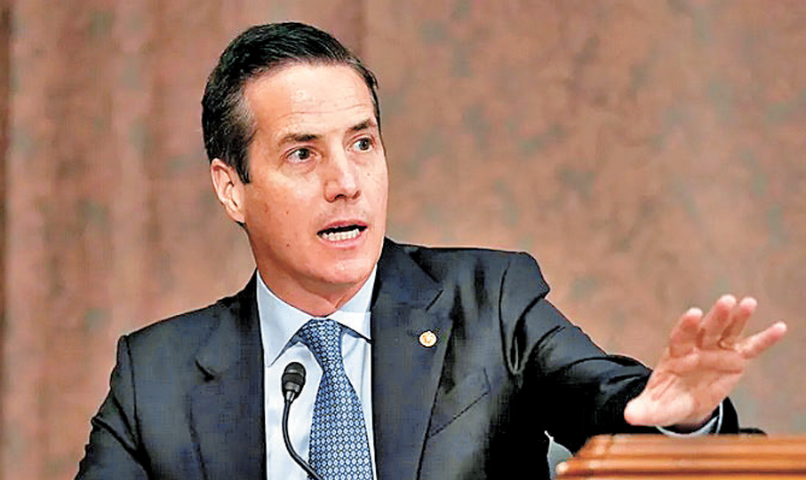 ●莫雷諾提出立法終結雙重國籍，要求美國公民宣誓「獨一效忠」。   資料圖片